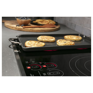 GE Profile Table de cuisson encastrée à électrique de 36 po avec commandes tactiles, Noir- PEP7036DTBB