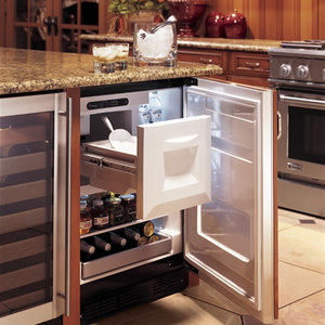 Monogram Refroidisseur pour bouteilles doté Panneau prête ZIBI240PII