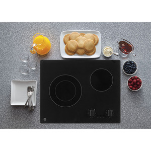 Surface de cuisson électrique GE de 21 po noir - JP3021DPBB