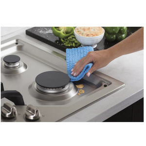 Table de cuisson continue à gaz profondément encastrée GE Café de 36 po, acier inoxydable - CGP9536SLSS