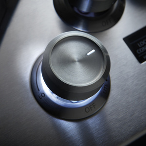 Table de cuisson à gaz profondément encastrée Monogram de 36 po en acier inoxydable - ZGU36ESLSS