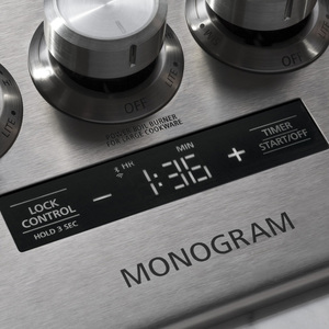 Table de cuisson à gaz profondément encastrée Monogram de 36 po en acier inoxydable - ZGU36ESLSS