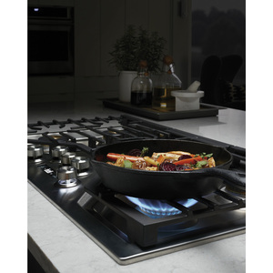 Table de cuisson à gaz profondément encastrée Monogram de 36 po en acier inoxydable - ZGU36ESLSS