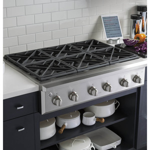 GE Café Table de cuisson à gaz de 36 po Acier Inoxydable CGU366SEHSS