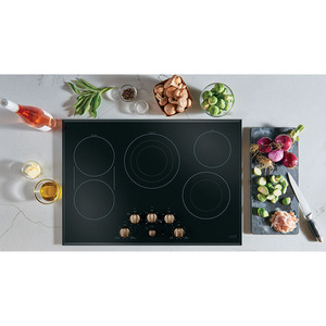Table de cuisson électrique encastrée CaféMC de 30 po avec boutons de commande, noir - CEP70303MS2