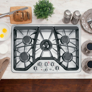 GE Café Table de cuisson à gaz de 30 po Acier Inoxydable CGP350SETSS