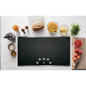 GE Table de cuisson électrique à dessus lisse de 36 po Acier Inoxydable JP3536SJSS