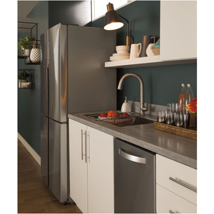 Haier réfrigérateur 4 portes à congélateur inférieur de 16 pi3 en acier inoxydable, HRQ16N3BGS