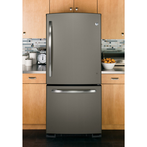 GE Profile Réfrigérateur à congélateur inférieur de 20.2 pi.cu. Ardoise PDR20KMHRES