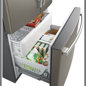 GE Profile Réfrigérateur avec porte à deux battants de 28.5 pi³ Ardoise GNE29GMKES