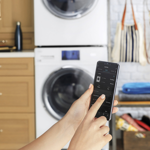 Laveuse compacte à chargement frontal Haier de 2,8 pi³, blanc - QFW150SSNWW